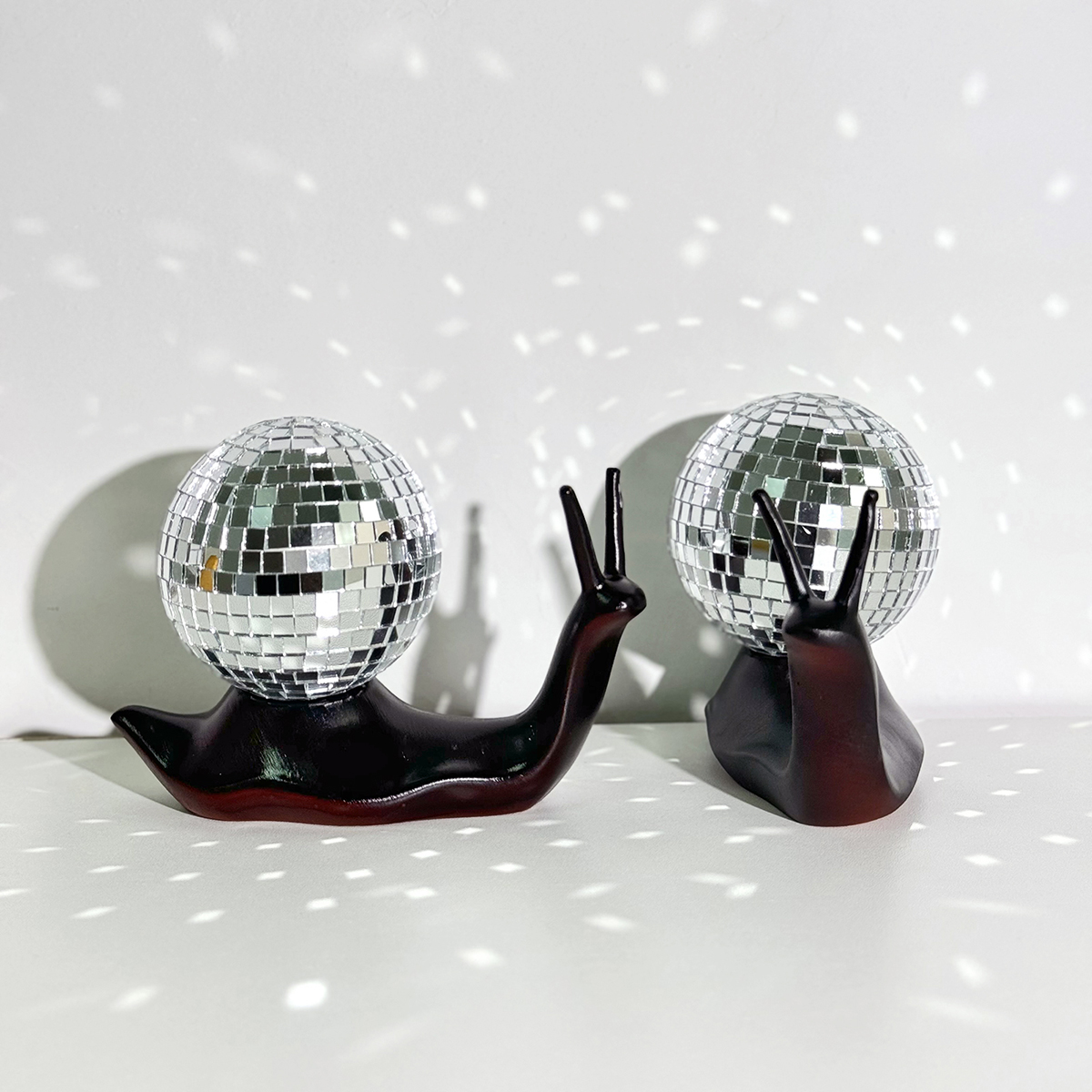 Disco Snail Miniature Snail Mo – обзор и цена Desk Setup Retro