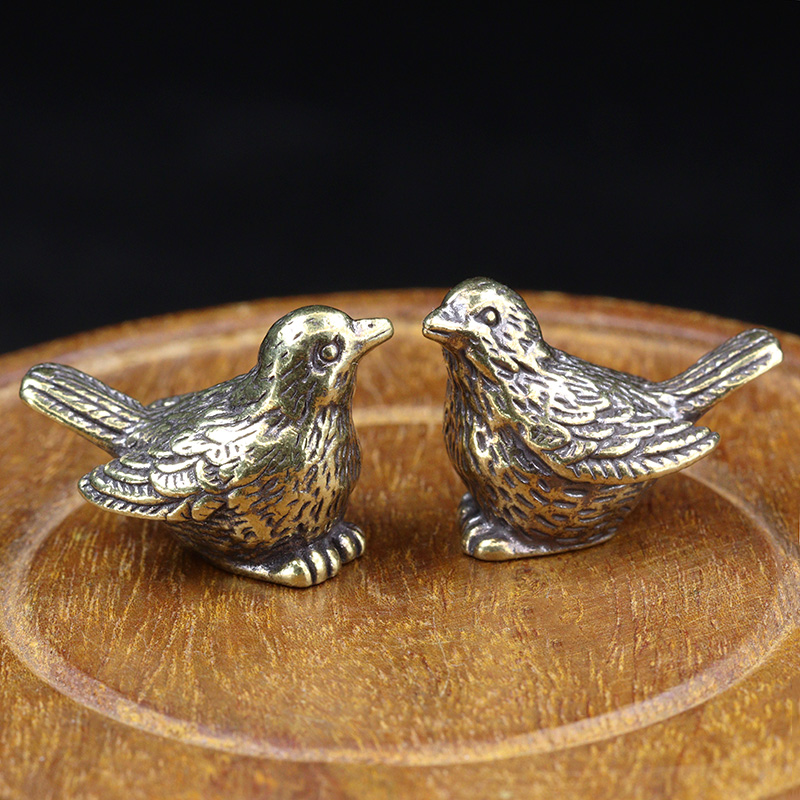 Small Sparrow Statue Metal Bra – обзор и цена Desk Setup Retro
