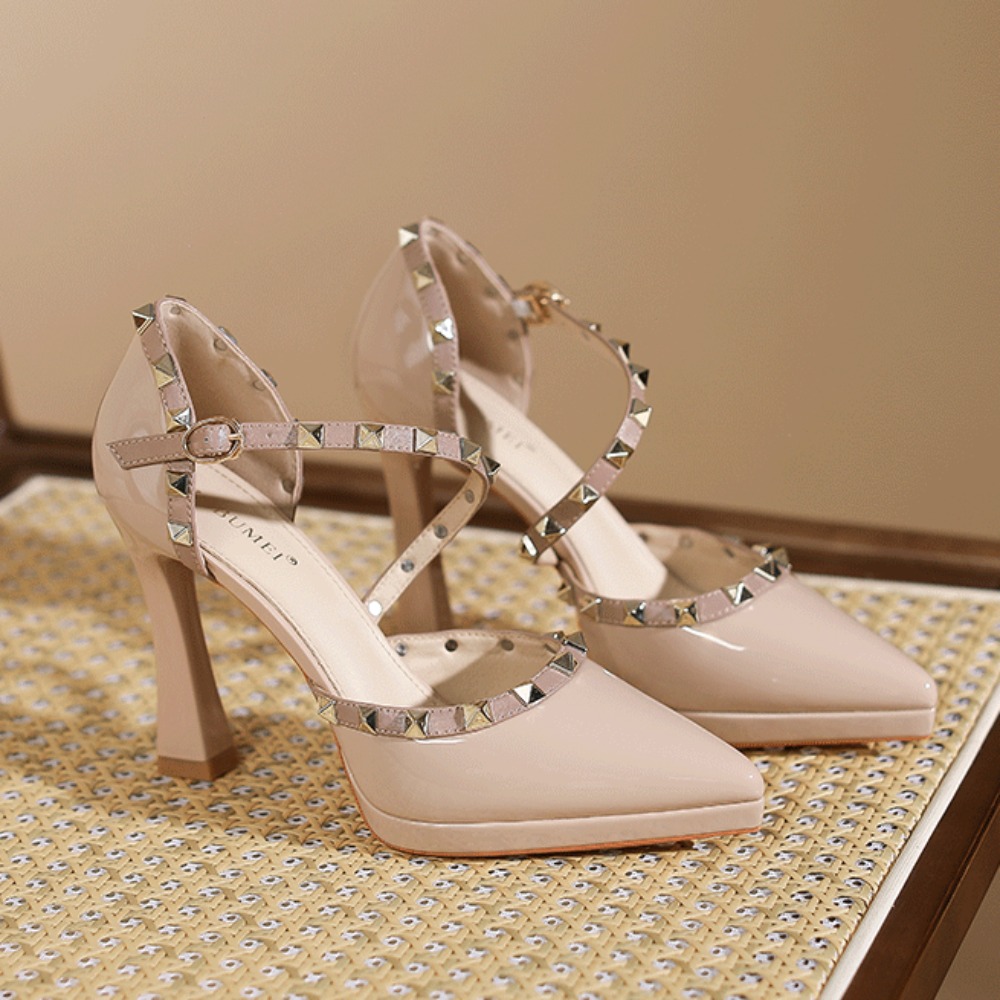 Rivet Heeled Sandals Women's 2 – обзор и цена Desk Setup Modern