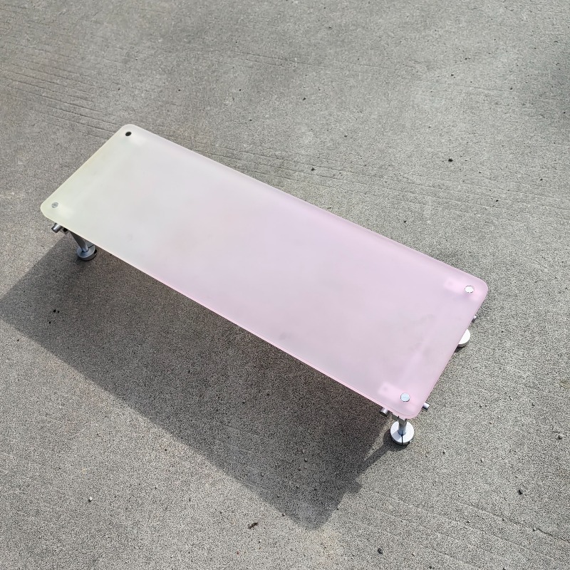 ‌Aesthetic Pink Gradient Acryl – обзор и цена Desk Setup Living Room