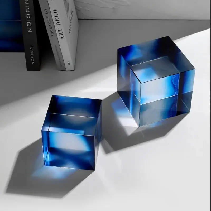 Geometric Graded Crystal Cube  – обзор и цена Desk Setup Retro