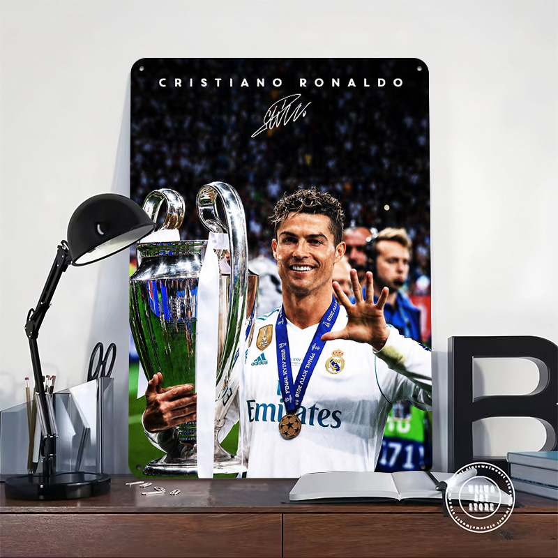 Cristiano Ronaldo With Champio – обзор и цена Desk Setup Poster