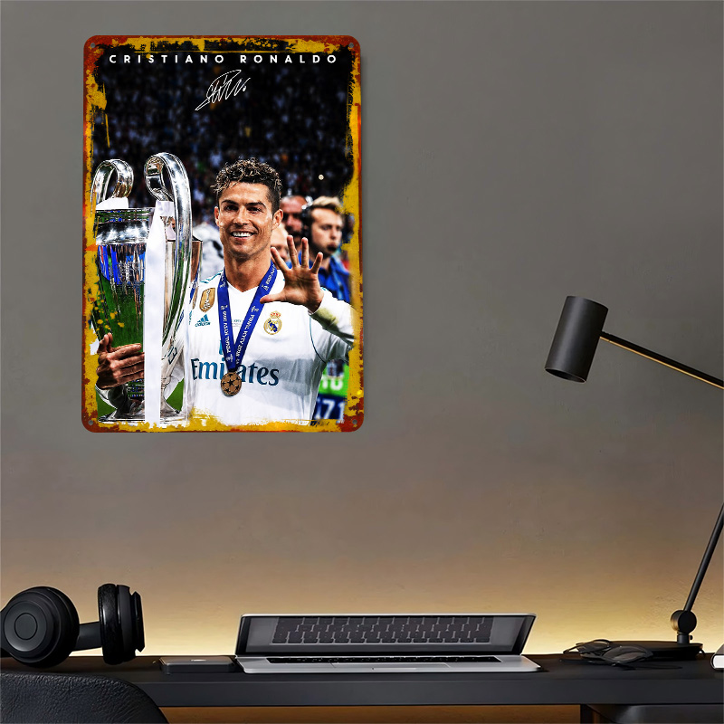 Cristiano Ronaldo With Champio – обзор и цена Desk Setup Poster